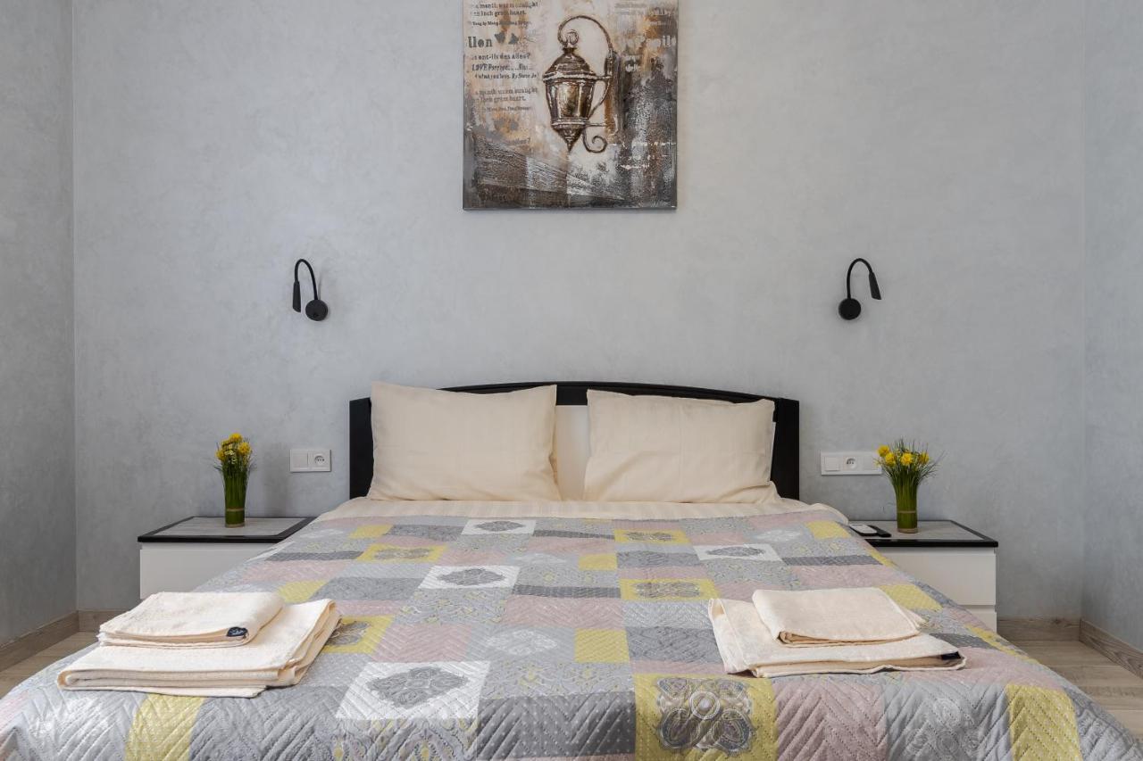 Golden Violin ! Apartments Lviv S Luaran gambar