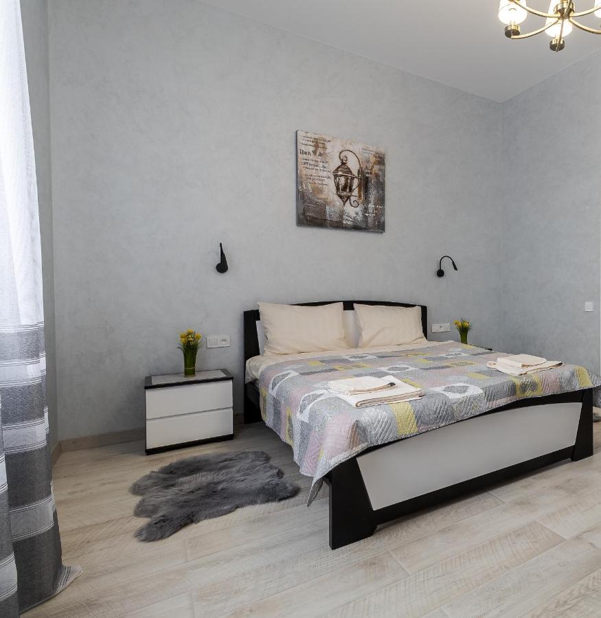 Golden Violin ! Apartments Lviv S Luaran gambar